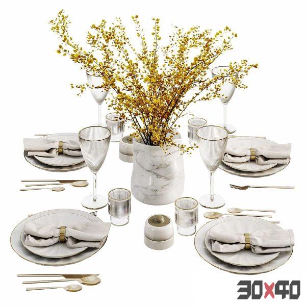 Table setting with bouquet